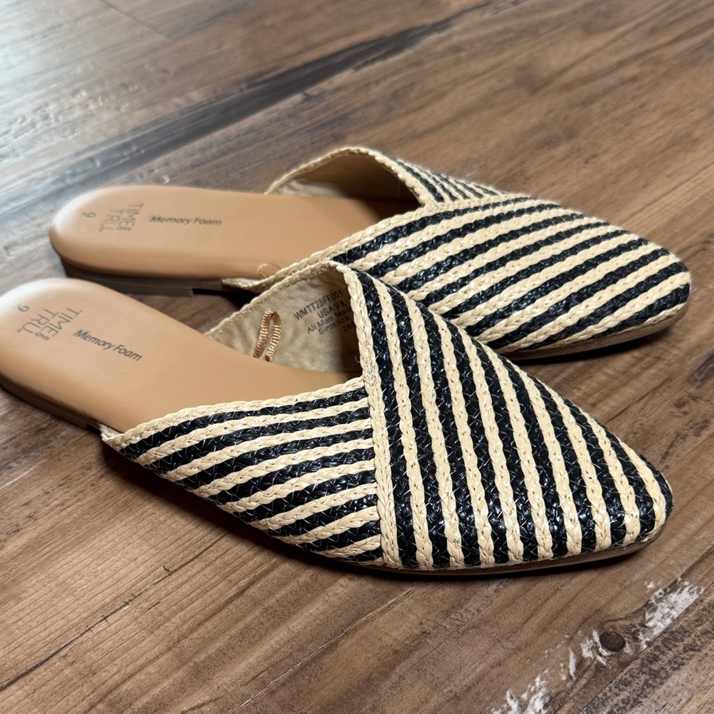 Naturalizer Black and Tan Striped Women's Mules